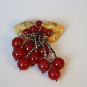 Vintage Frank Hess for Miriam Haskell Bakelite Dangling Brooch Pin Red Berries